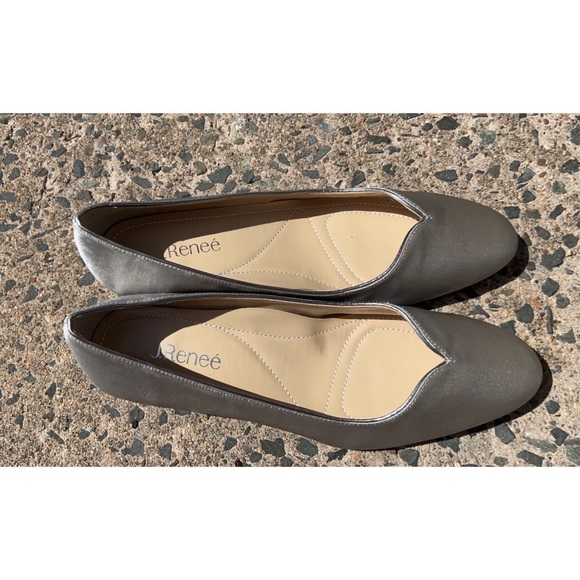 Women's J. Renee Bambalina Pump (Silver) - Picture 9 of 11